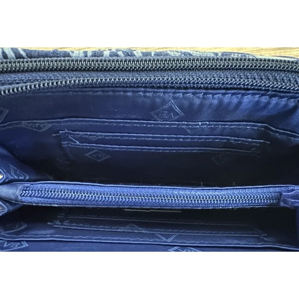 Vera Bradley Wallet Wristlet Blue Paisley Quilted RFID